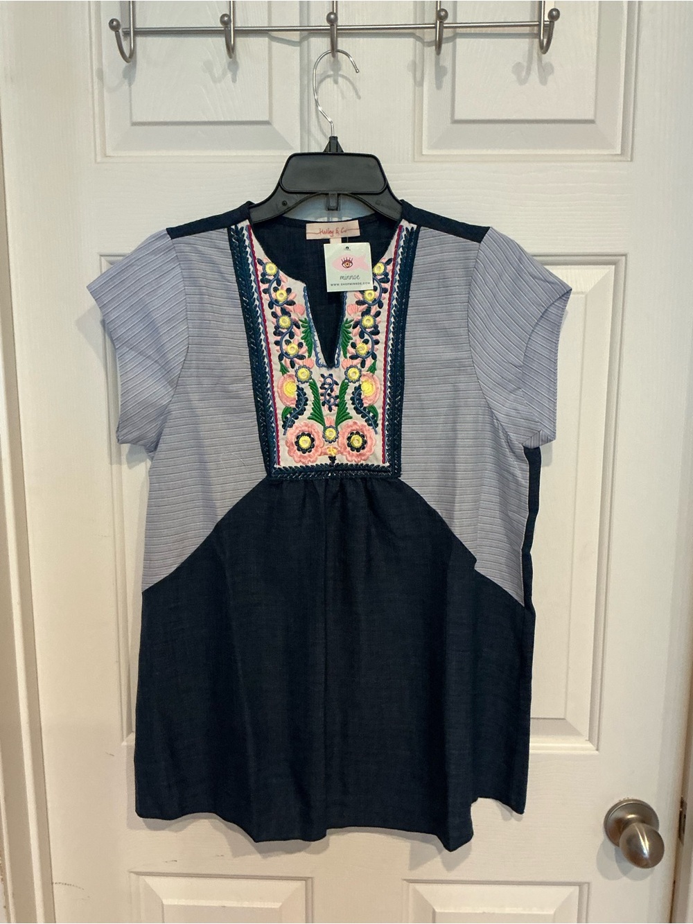 Embroidered Split-Neck Tunic Blouse in Navy and Light Blue